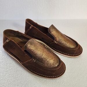 Rank 45 Men's Brown Floral-Embossed Slip-On Leather Loafers